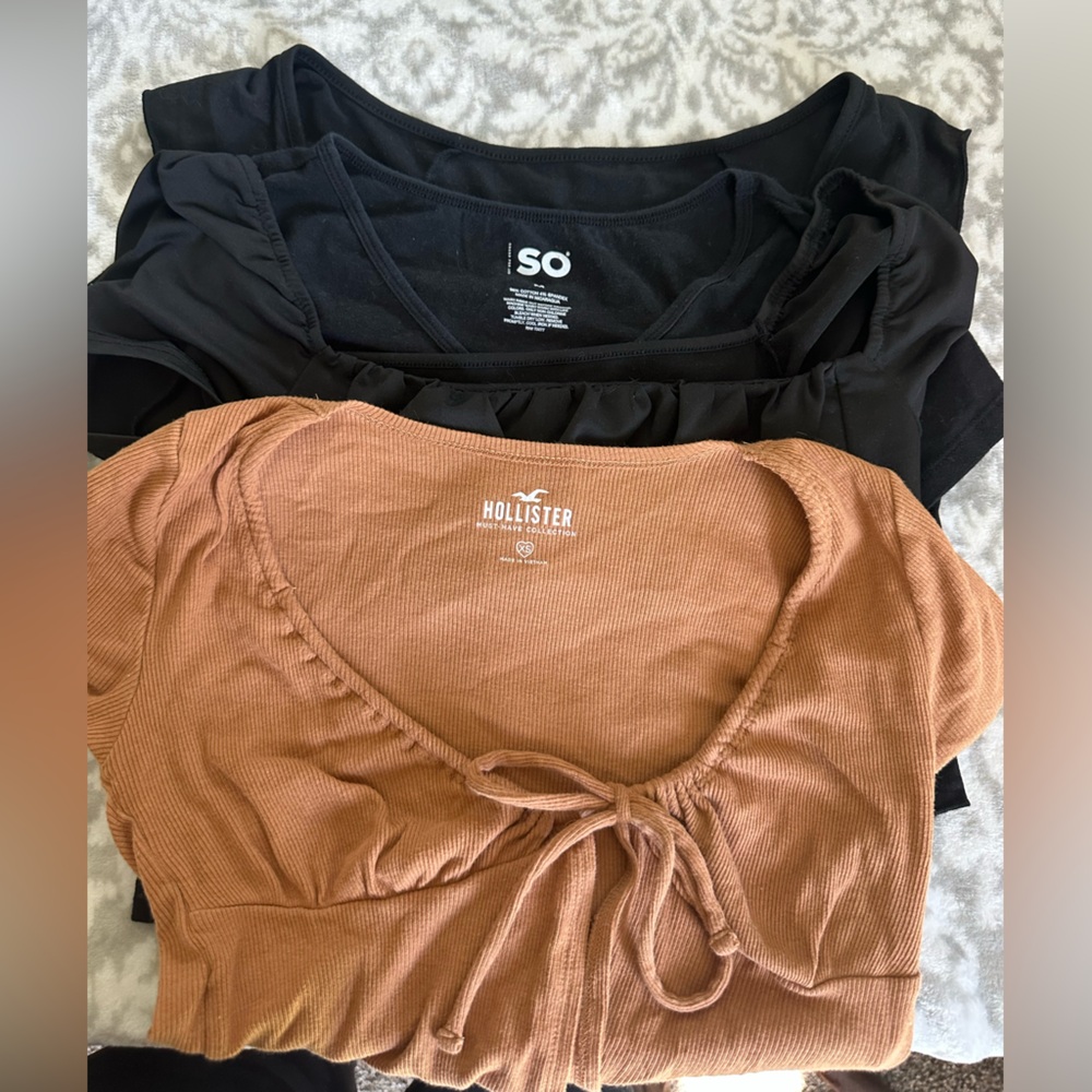 Women’s Crop Top Bundle , Set of 4 !!